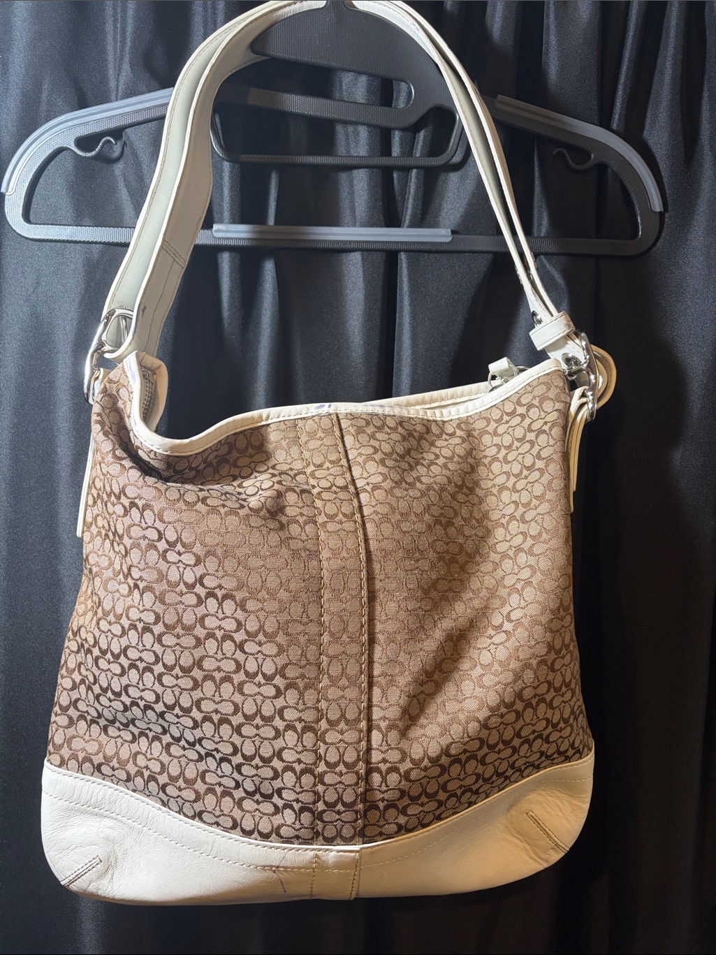 Coach Signature Canvas Hobo With Leather F10416